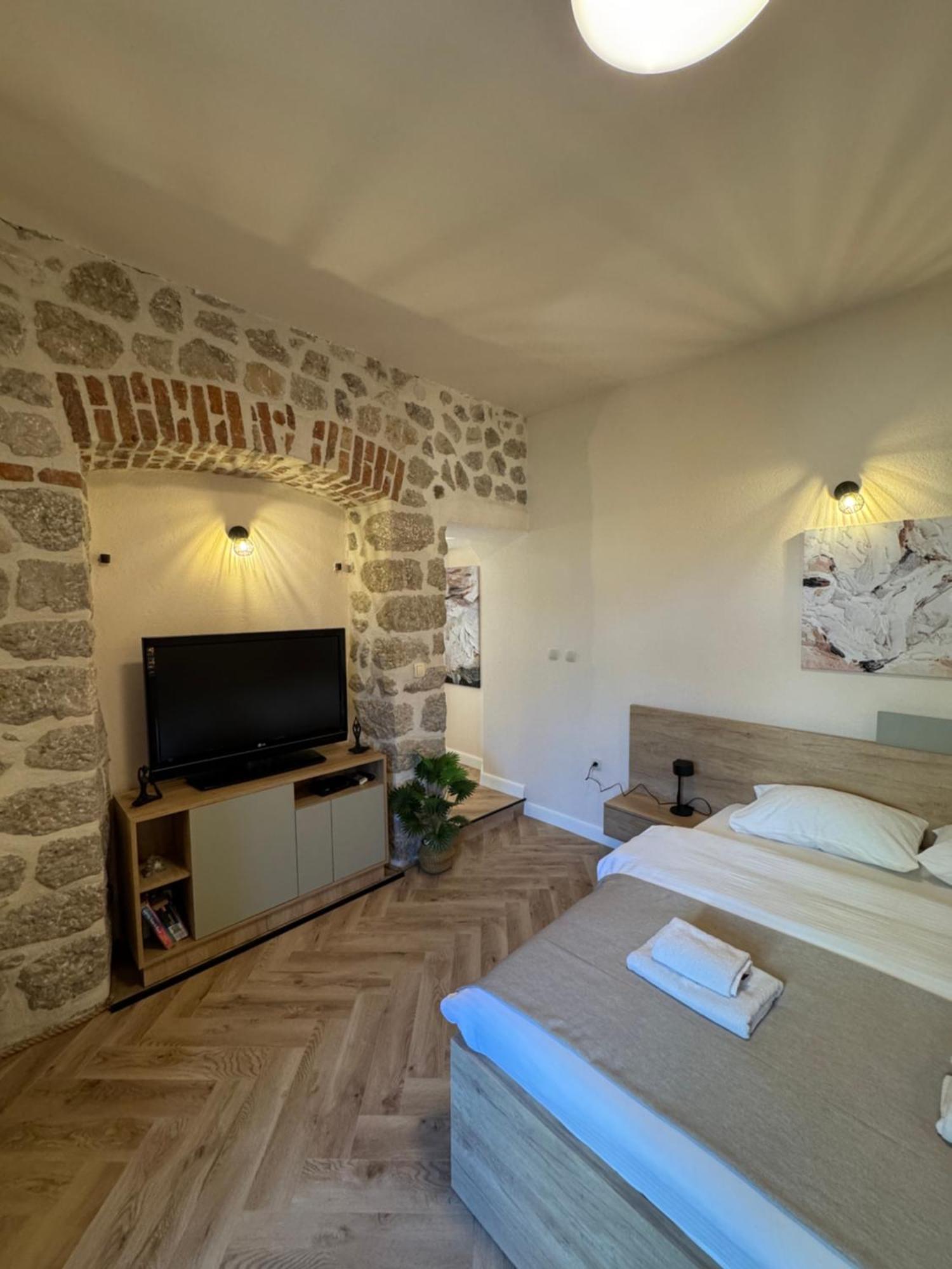 Apartments Marilu Котор Екстериор снимка
